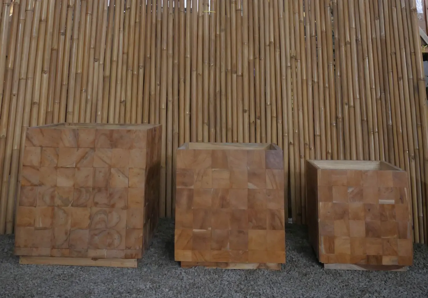  Product image 4 of the product “Wooden planter, cubic form made from teak root. Set of 3, in the size 70, 60 and 50 cm ”
